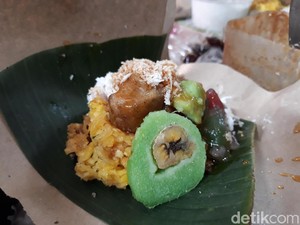 Enaknya Camilan dari Kampung yang Dijajakan Sebagai Lenjongan