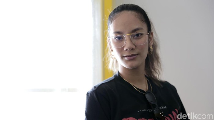 Tara Basro Tara Basro saat berkunjung ke kantor detikcom.