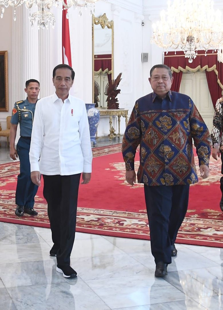 SBY Hadiri Pelantikan Jokowi-Maruf SBY Hadiri Pelantikan Jokowi-Maruf
