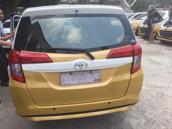 Mobil Murah Toyota Calya Jadi Taksi Express