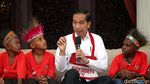 Bercengkrama dengan Anak-anak Papua, Jokowi Semringah Banget