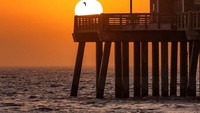 Saat senja, panorama di Outer Banks sungguh mencuri hati! (Facebook/Visit The Outer Banks)