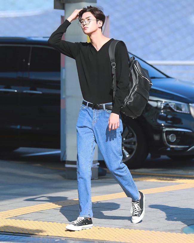 Bersama dengan SF9 di bawah manajemen FNC Entertainment, Rowoon telah menelurkan lima album. Ia pun dipercaya untuk mengisi posisi lead vocalist. Foto: Instagram