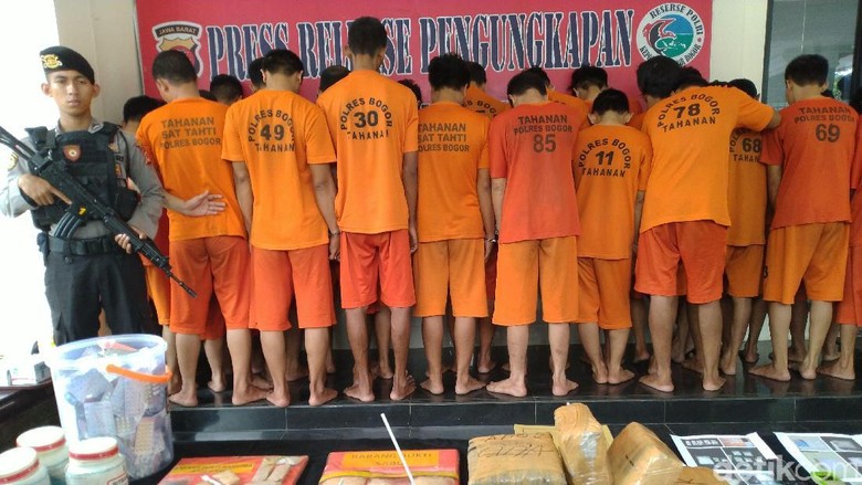 Polres Bogor Tangkap 5 Komplotan Narkoba dalam Sebulan Polres Bogor Tangkap 5 Komplotan Narkoba dalam Sebulan
