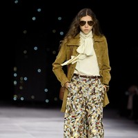 Koleksi ready to wear Celine untuk musim semi 2020 yang ditampilkan di Paris Fashion Week 2020, Prancis. Minggu (27/9/2019). Photo by Pascal Le Segretain/Getty Images.