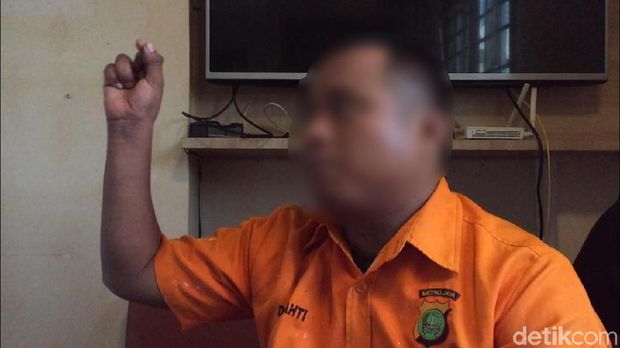 Abdul Basyir Mokodongan, sosok pria bersuara berat di balik video interogasi yang viral di medsos (dok. detikcom) (dok. detikcom)