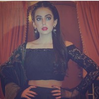 Meski begitu dua hari setelah berhenti mencoba menjadi muslim, Yashma ternyata merasa seperti ada yang hilang dari rutinitasnya. Perasaan gelisah yang dulu dirasakannya dan sempat hilang saat dia rutin salat serta puasa, datang lagi. Foto: Instagram @yashmagillofficial