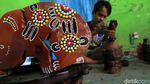 Melihat Pembuatan Souvenir dari Kayu yang Tembus Mancanegara