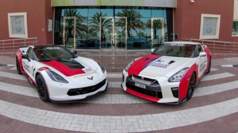 Mobil sport yang jadi ambulans di Dubai Foto: Carscoops Mobil sport yang jadi ambulans di Dubai Foto: Carscoops