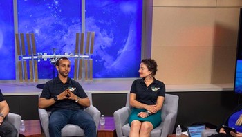 Ia pun jadi diundang di berbagai acara talkshow. Foto: Instagram