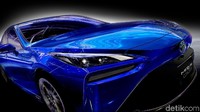 Mobil yang tadinya mirip sedan biasa saja kini berubah seperti sedan coupe yang lebih futuristik. Istimewa/Dok. Toyota.