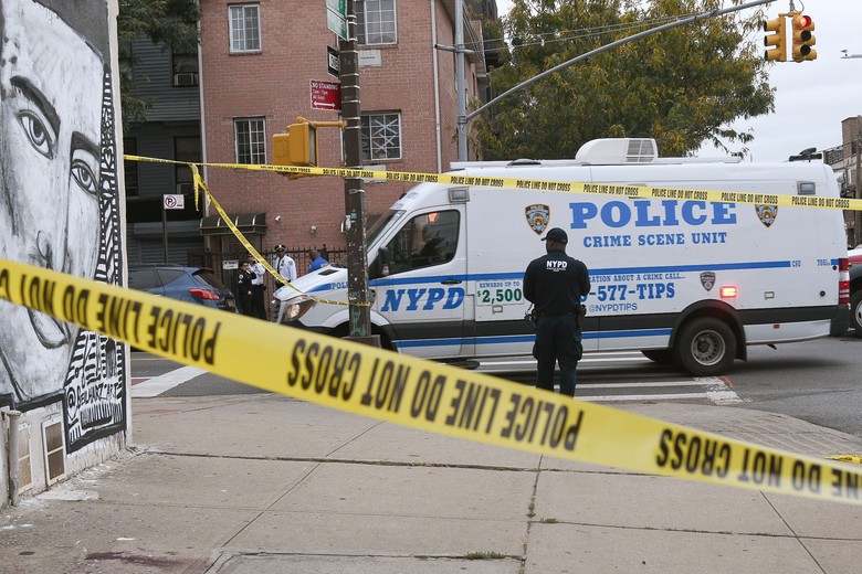 Penembakan Membabi Buta di New York, 4 Orang Tewas dan 3 Terluka Penembakan Membabi Buta di New York, 4 Orang Tewas dan 3 Terluka