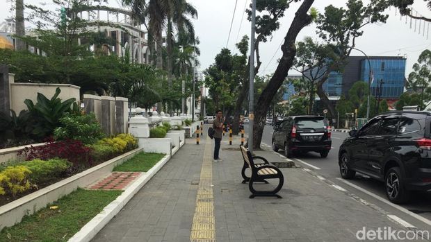 Trotoar di Medan Sumut