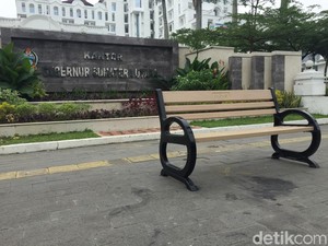 Trotoar Depan Kantor Gubsu di Medan Sudah Bagus, Yang Lain?