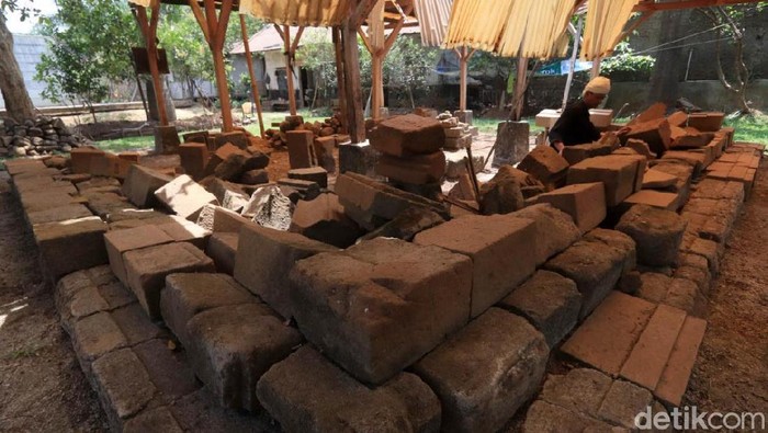 Di kawasan Rancaeke, Kabupaten Bandung, terdapat sebuah situs peninggalan sejarah. Situs yang ditemukan pada tahun 2002 silam itu bernama Candi Bojongmenje.
