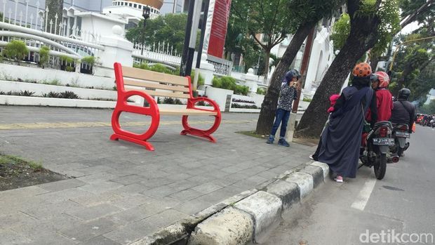 Trotoar di Medan Sumut