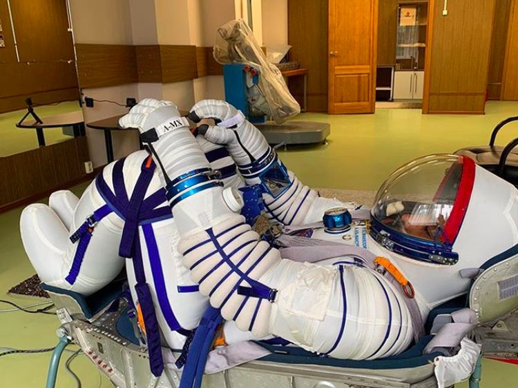 Latihan Intensif Astronot Arab Sebelum Lihat Bumi Bulat