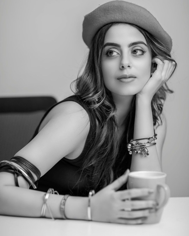 Setelah berpikir lagi, Yashma baru menyadari bahwa saat Ramadan kemarin, dia sebenarnya mendapatkan banyak hal. Seperti menemukan pekerjaan pertamanya setelah tinggal di Australia dan bisa mengatasi beberapa masalah keluarga. Foto: Instagram @yashmagillofficial