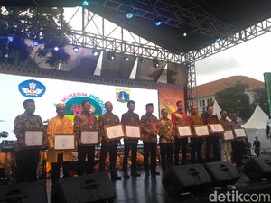 Benteng Vredeburgh-Rahmat Gallery Medan Terima Anugerah Museum 2019