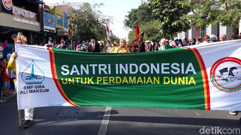 Sambut HSN, Santri di DIY Tumpah Ruah di Malioboro Sambut HSN, Santri di DIY Tumpah Ruah di Malioboro