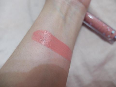 Review 7 Lipstik Artis Indonesia yang Lagi Hits