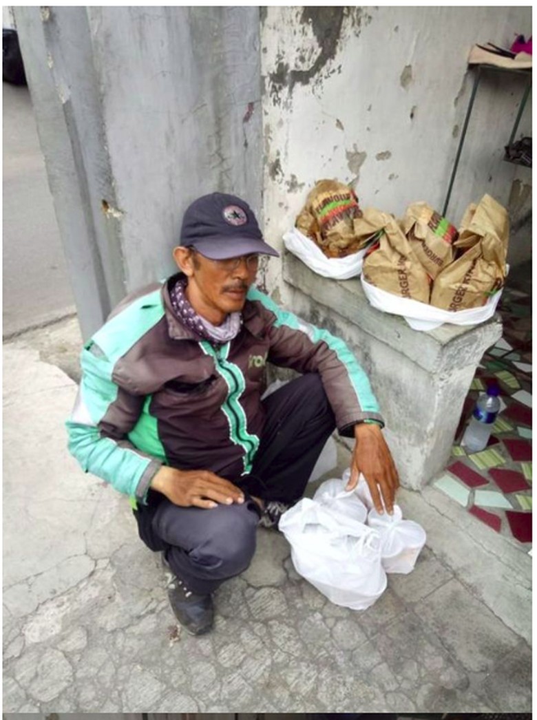 Diperhatikan Awkarin, Ini Cerita Ojol yang Kena Order Fiktif dan Motor Hilang Diperhatikan Awkarin, Ini Cerita Ojol yang Kena Order Fiktif dan Motor Hilang