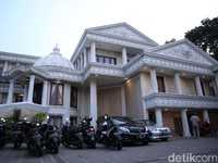 Menilik Rumah Angker Anang Hermansyah yang Dijual Puluhan Miliar