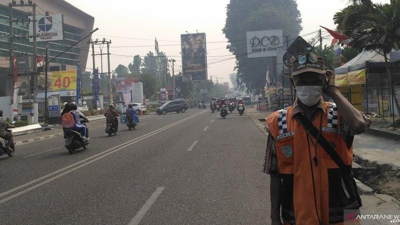 Sempat Hilang karena Hujan, Kabut Asap Kembali Selimuti Jambi Sempat Hilang karena Hujan, Kabut Asap Kembali Selimuti Jambi
