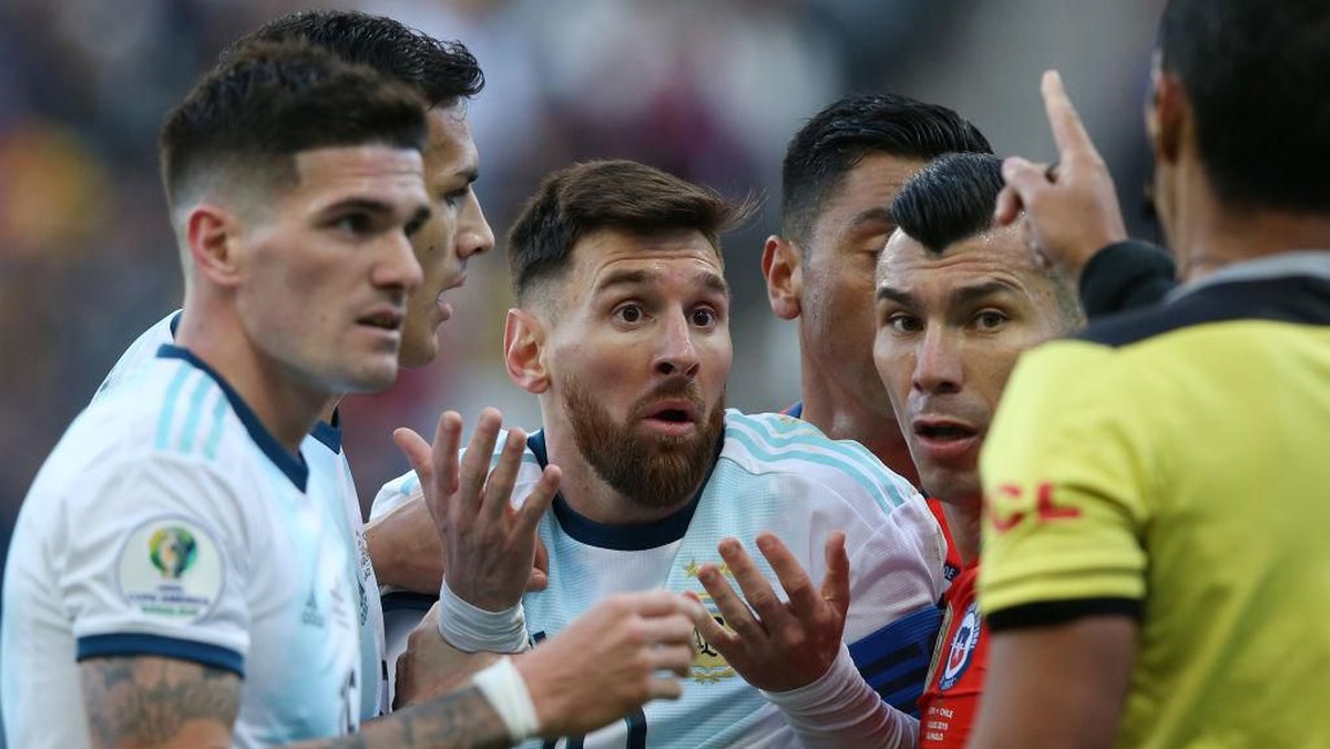 Lionel Scaloni pastika Lionel Messi kembali membel timnas Argentina bulan depan (Foto: Alexandre Schneider/Getty Images)