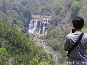 Baru Diresmikan, Plaza Curug Malela Terendam Air Bah