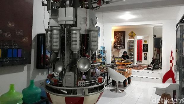 Venzha, Seniman Yogya yang Pernah Ikut Simulasi Hidup di Mars