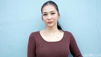 Bagaimana, ada yang rindu Mey Chan tampil bersama Maia Estianty? Pool/Palevi S/detikFoto.