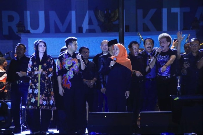 Pesta Rakyat HUT ke-74 Jatim Tampilkan Video Mapping Gedung Grahadi