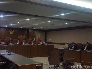 Penyuap Eks Anggota DPR Fayakhun Andriadi Divonis 2,5 Tahun Penjara