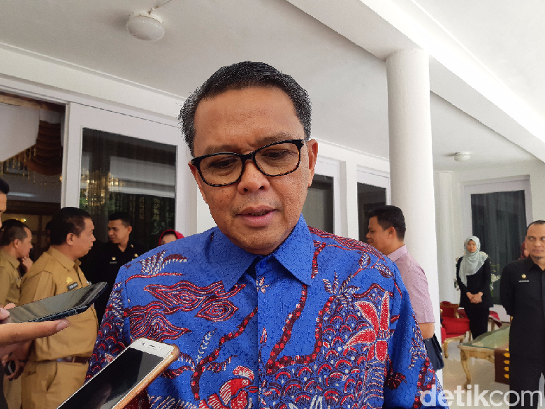 Gubernur Sulsel Ajukan Pimpinan DPRD Definitif ke Kemendagri Gubernur Sulsel Ajukan Pimpinan DPRD Definitif ke Kemendagri