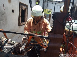 Sempat Terjebak di Rumah Saat Kebakaran, Seorang Balita Diselamatkan PMK