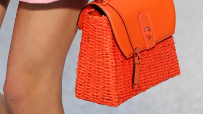Foto: Tas Anyaman dan Tas Superkecil Dominasi Tren Fashion 2020