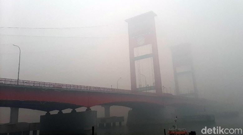 Palembang Masih Diselimuti Asap, Libur Anak Sekolah Diperpanjang Palembang Masih Diselimuti Asap, Libur Anak Sekolah Diperpanjang