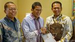 Temui Sandiaga Uno, Pimpinan MPR Antar Undangan Pelantikan Presiden