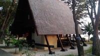 Traveler pencinta sejarah yang berkeinginan liburan ke Kepulauan Seribu wajib memasukkan nama Pulau Ayer ke dalam list kunjungan. Soalnya, traveler bisa wisata sambil melihat kamar yang dahulu dipakai Sukarno untuk liburan hingga merenung (dok Pulau Ayer)  