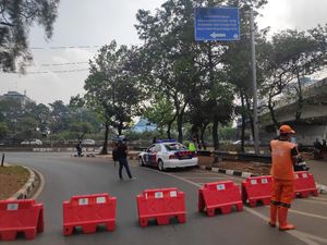 Dijaga Baracuda, Lalin di Gatot Subroto Arah DPR Ditutup Pagi Ini