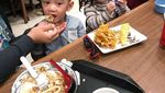 10 Potret Lucu dan Imut Anak Artis Saat Makan yang Bikin Gemas