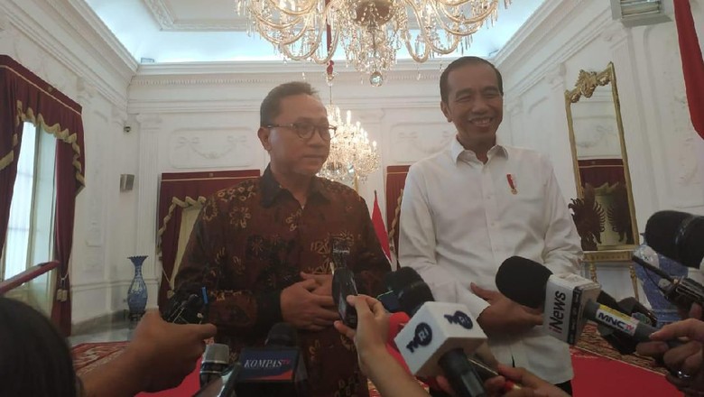 Zulkifli Hasan Bicara Peran Jokowi Rangkul Semua Parpol Pasca-Pemilu Zulkifli Hasan Bicara Peran Jokowi Rangkul Semua Parpol Pasca-Pemilu