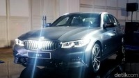 Selama enam generasi hingga saat ini, BMW Seri 3 telah tempati peringkat sebagai kendaraan premium terlaris di dunia.