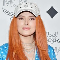 Bella Thorne sendiri lebih dikenal sebagai bintang serial Disney berjudul Shake It Up. Dalam serial komedi tersebut, lawan mainnya adalah Zendaya.  Foto: dok. Getty Images