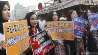 Aksi damai tersebut digelar di kawasan Patung Kuda, Jakarta.
