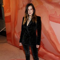 Bella Thorne mengejutkan penggemarnya. Dari bintang Disney, Bella terjun ke industri pornografi. Bella menyutradari film dewasa berjudul  Her & Him.  Foto: dok. Getty Images