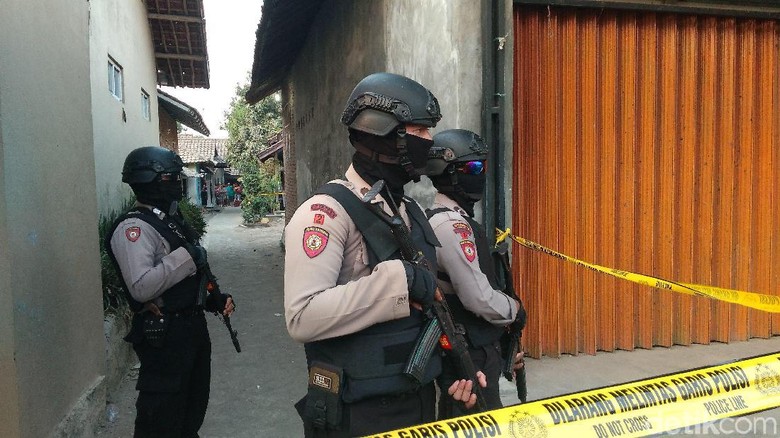 Bahaya Maut Abrin yang Hendak Dipakai Teroris Bom Rumah Ibadah Bahaya Maut Abrin yang Hendak Dipakai Teroris Bom Rumah Ibadah