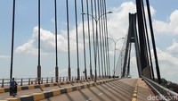 Jembatan Barelang sendiri terdiri dari enam jembatan dengan nama berbeda. Diketahui, satu yang terbesar dan terpanjang adalah Jembatan Tengku Fisabilillah atau yang dikenal juga sebagai Jembatan I.