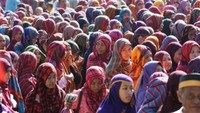 Setiap tahun Festival Rimpu digelar dan jadi tontonan wisatawan. Kalau liburan ke Bima, NTB jangan sampai terlewat ya! (dok. Istimewa)